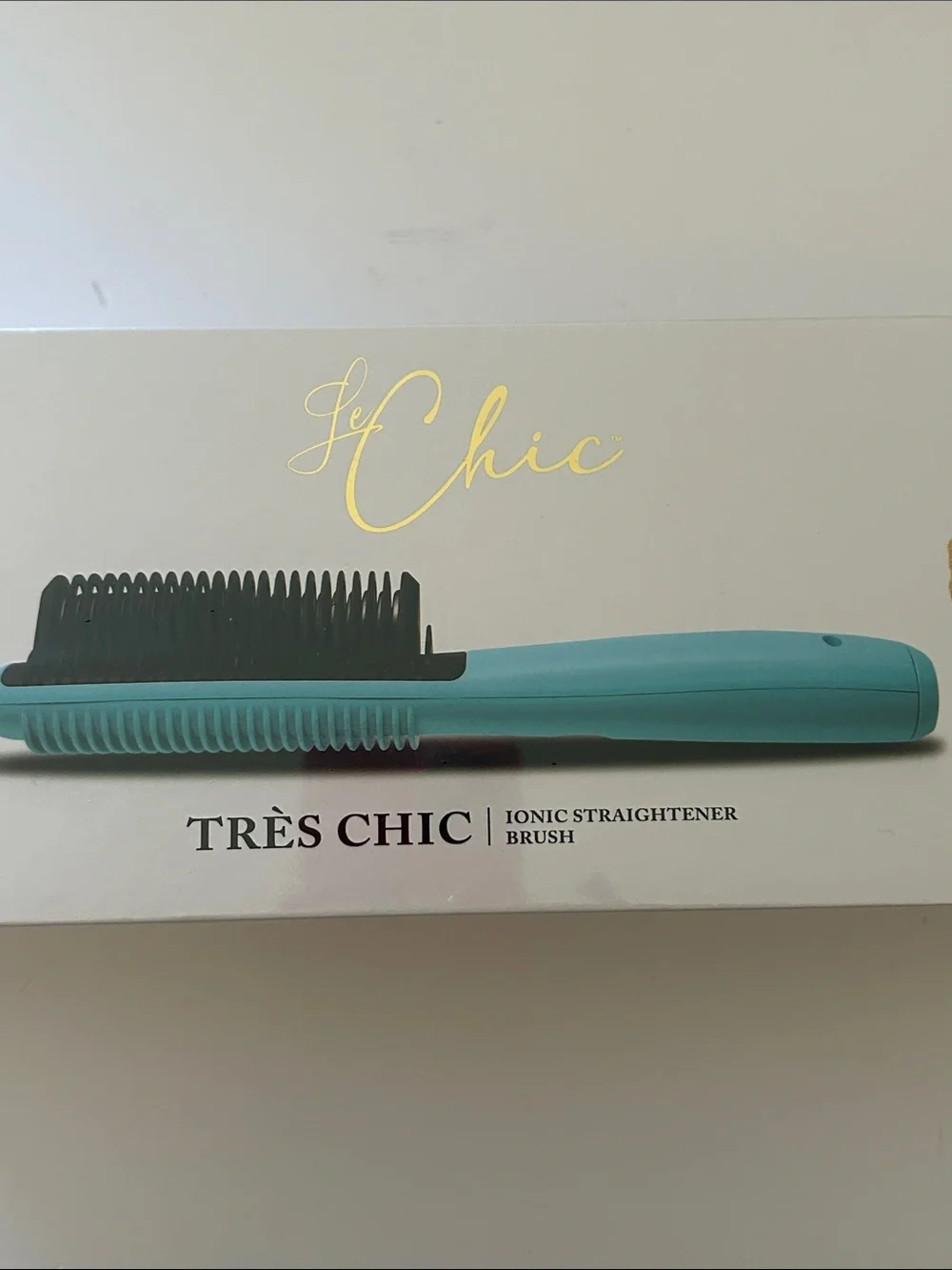 NIB Le Chic Très Chic Ionic Hair Straightener Brush Teal Ceramic Heated Comb NEW